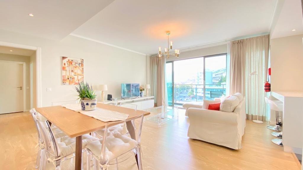 Appartement Charming Monumental à Funchal  Extérieur photo